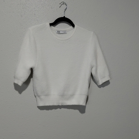 Zara Classic - Picture 3 of 6